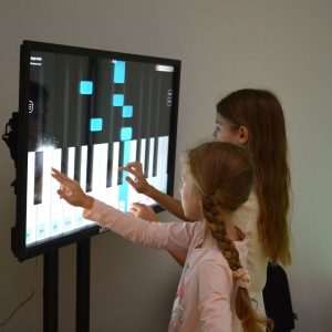 interactive-panel-briolight-1080-1080-1