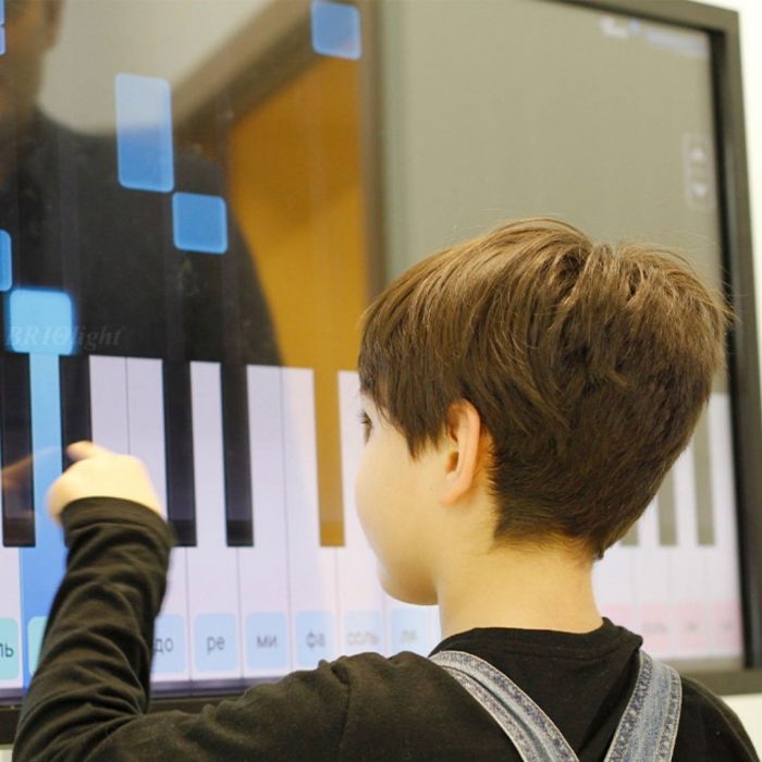 interactive-panel-briolight-1080-1080